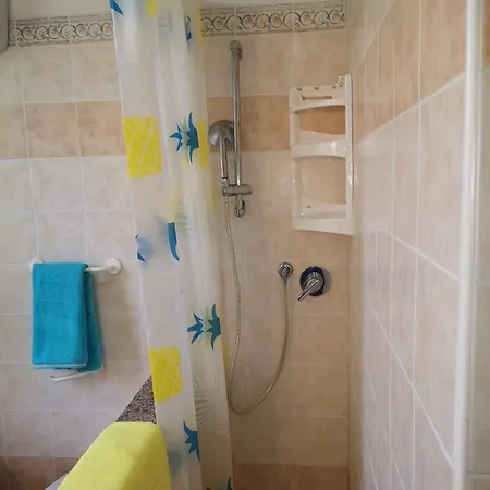 Lory Casa vacanze Porto Columbu - Perd'E Sali